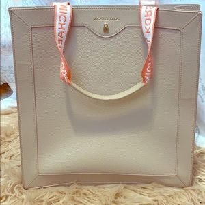 Michael Kors Tote